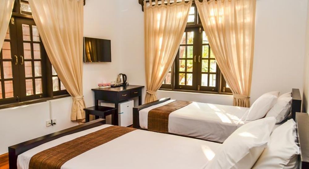 The Manor Hotel Nyaung Shwe Exterior photo